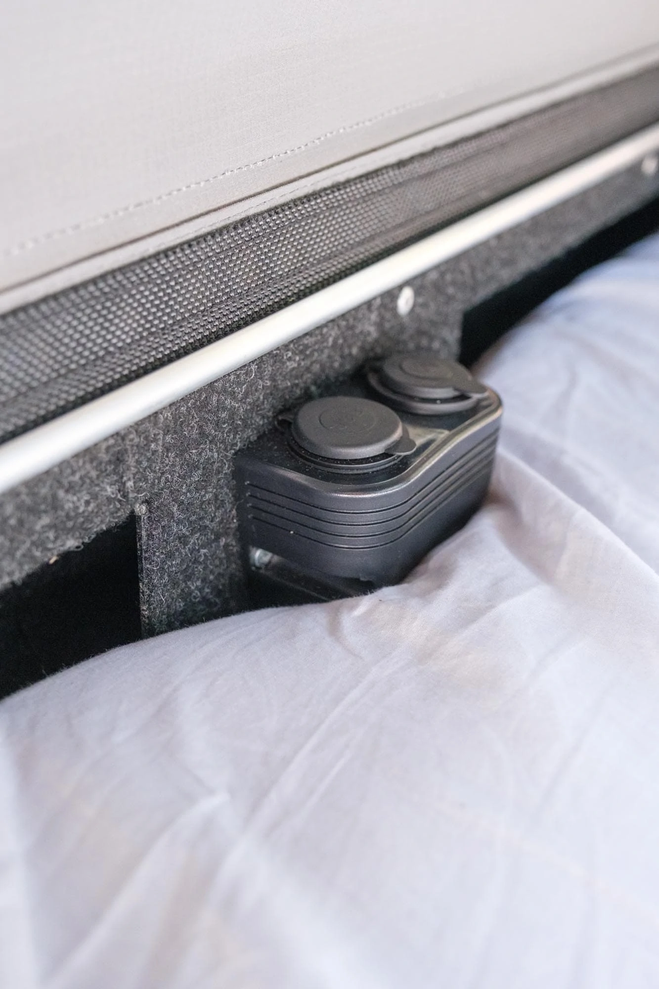 hardshell roof top tent