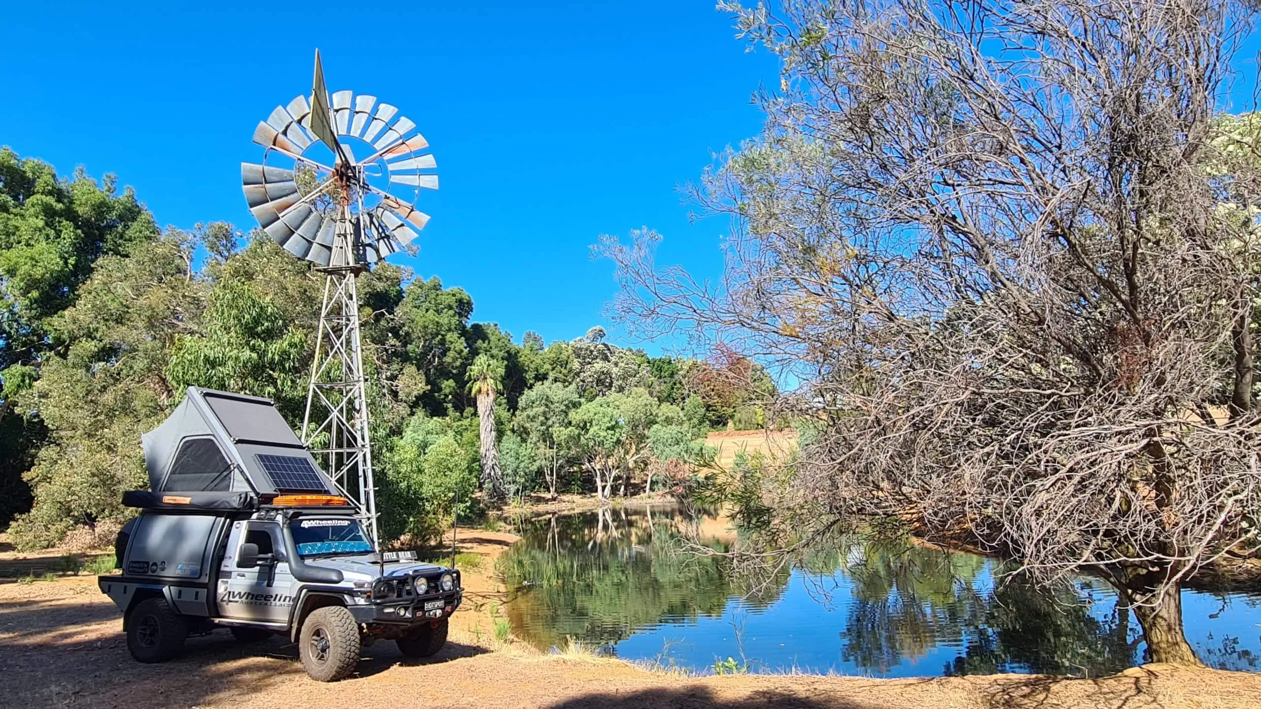 Camp King RTT and Awning