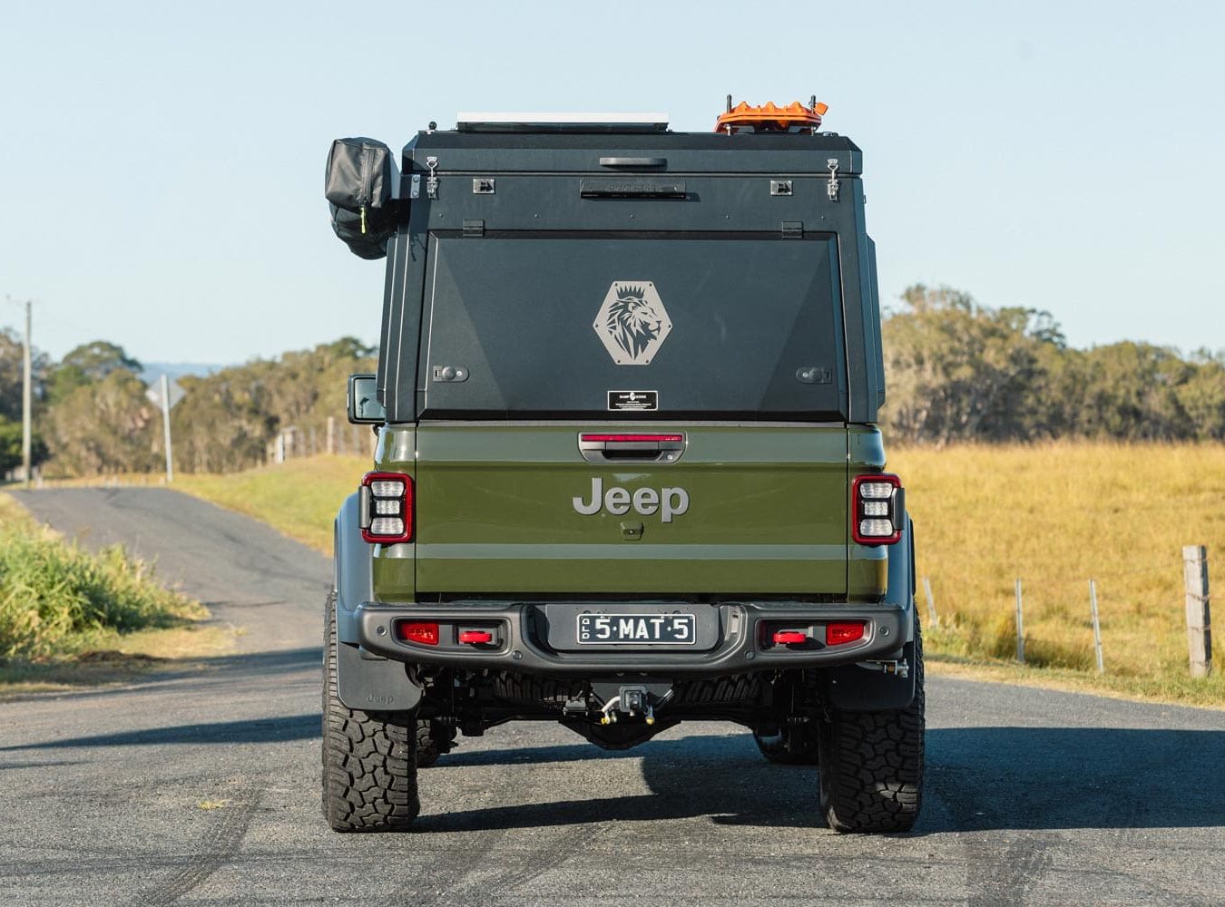 Camp King Outback Camper Jeep Gladiator