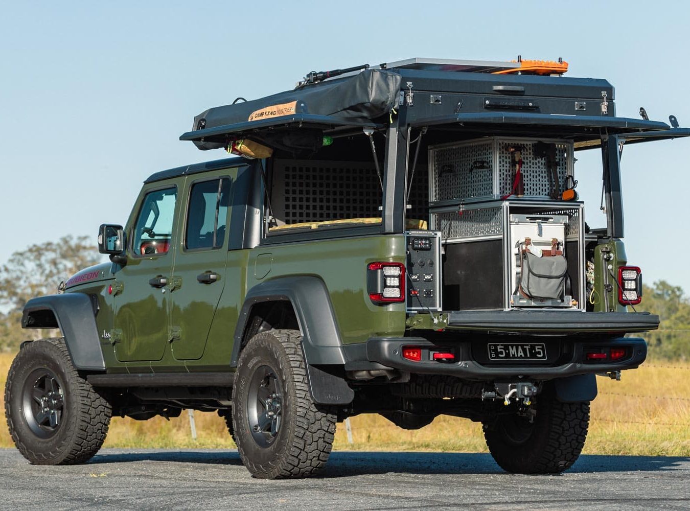 Camp King Outback Camper Jeep Gladiator